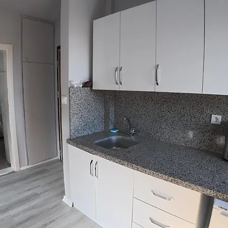 Apartament Garden Camyuva *