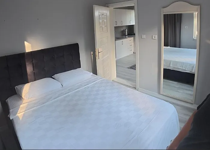 Garden Camyuva 公寓